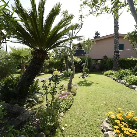 Luna * Magazzini (Tuscany)